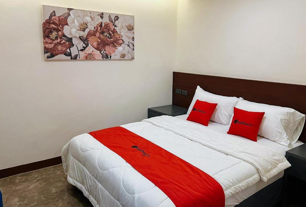 Reddoorz Plus @ Toshiko Boutique Hotel Koronadal City Exterior foto