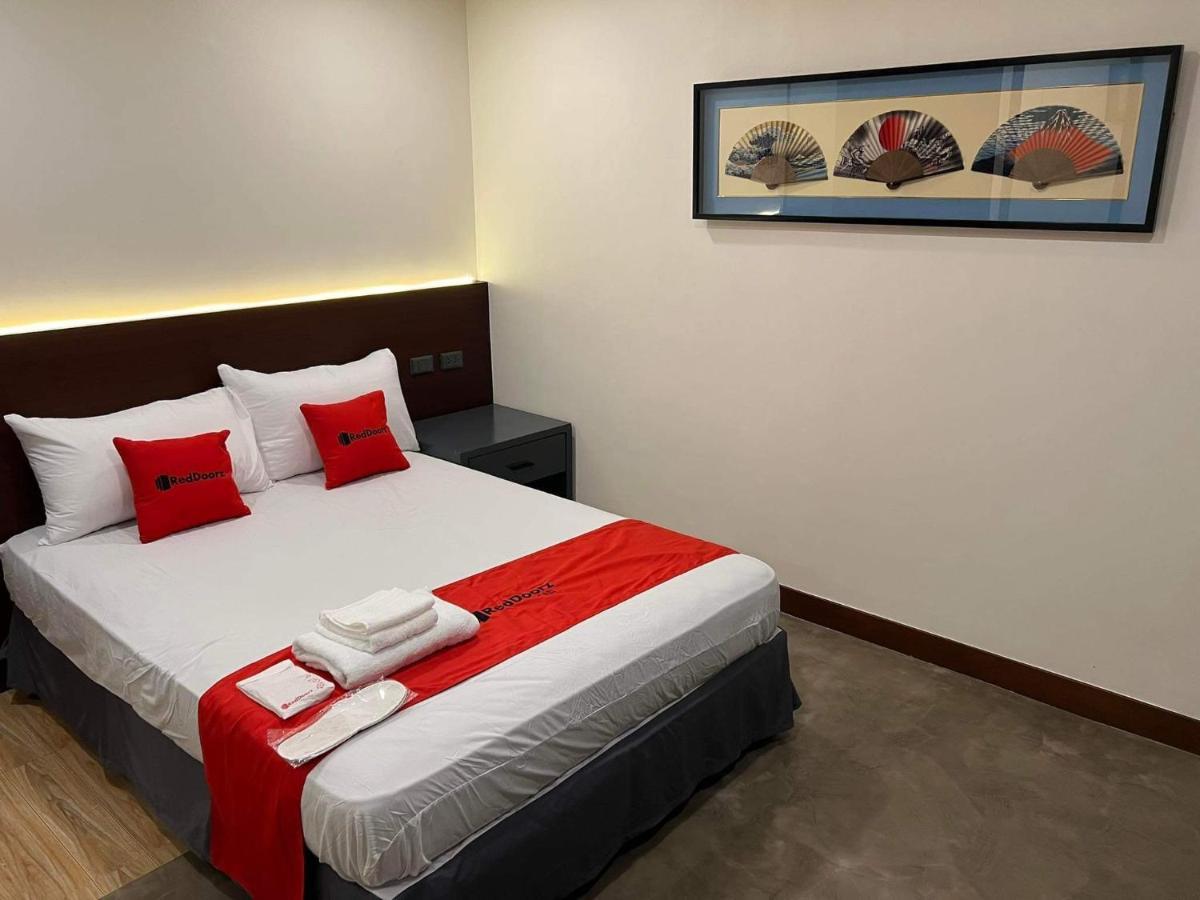 Reddoorz Plus @ Toshiko Boutique Hotel Koronadal City Exterior foto